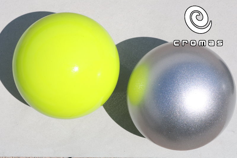 Flexible paint on balls for rhythmic gymnastics