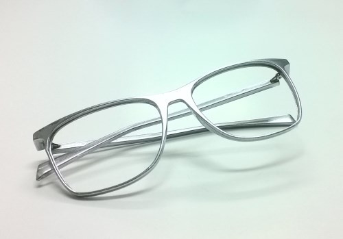 Silver effect paint for wood, metals and plastics