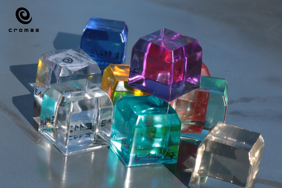 Transparent and colourful epoxy resin 2 cm to 3 cm in thickness