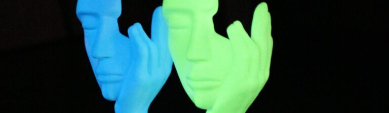 Vernice fotoluminescente professionale a spruzzo per legno e metallo